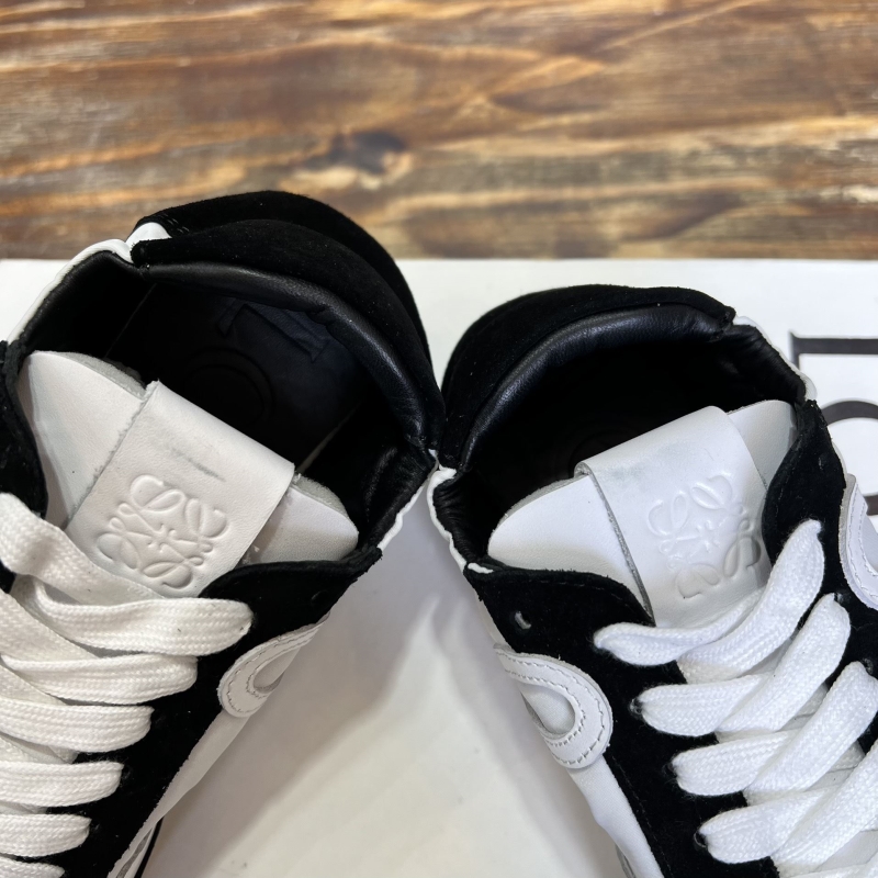 Loewe Sneakers